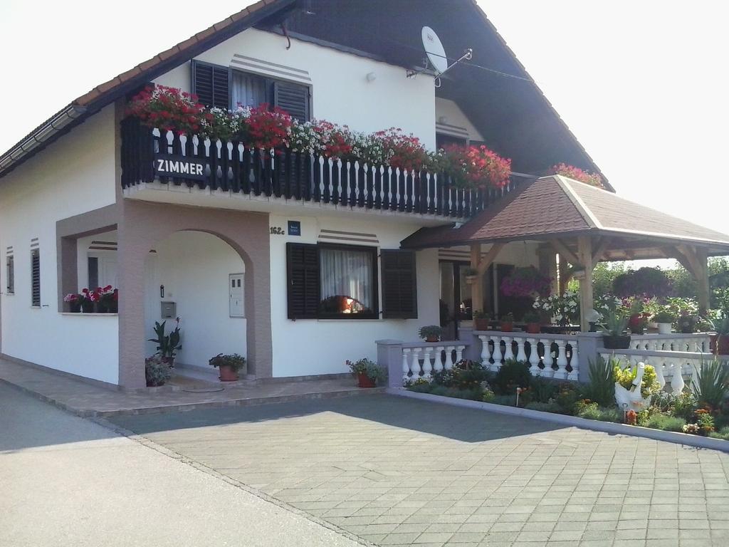 Guesthouse Tomas Čatrnja Exterior foto
