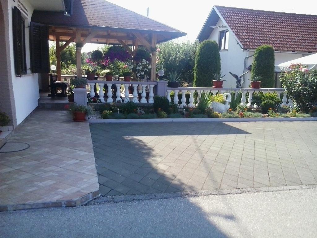 Guesthouse Tomas Čatrnja Exterior foto